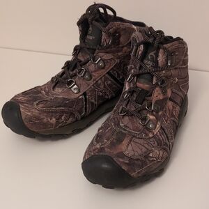 Realtree Boys Camouflage Outdoor Hiking Boots. Lace Up. Size 5
